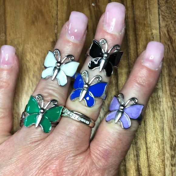 3/$25 Set 5 Butterfly Rings - Picture 1 of 9